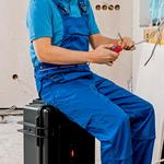 Инструментальный чемодан для электрика (24 предмета) KNIPEX Robust23 Start Electric 002134HLS2