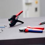Автоматический стриппер Knipex NexStrip 3-в-1 рез до 10 мм, обжим: квадрат, 0.25-4 мм, 2x2.5 мм, 190 мм KNIPEX 1272190SB