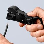 Стриппер для снятия изоляции с коаксиальных кабелей KNIPEX 16 60 05 SB