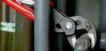SmartGrip клещи переставные с автоустановкой, зев 32 мм, 250 мм KNIPEX 85 01 250 SB