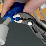 Высокотехнологичные сантехнические клещи Cobra®, 125 мм, в блистере KNIPEX 8701125SB